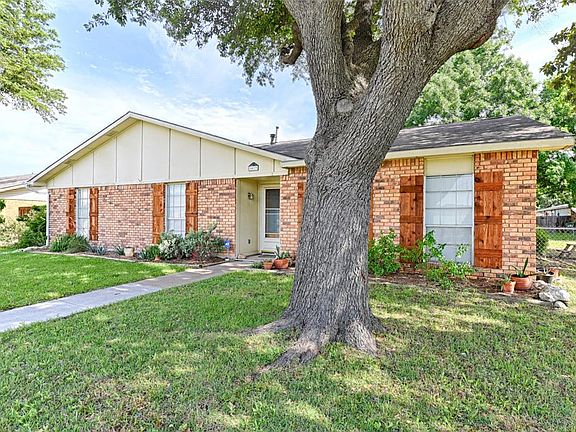 2nd image of 5029 Clover Valley Dr