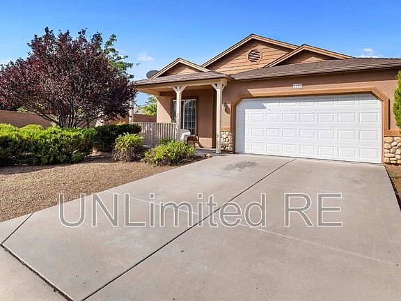 3rd image of 8120 N Whistling Acres Way