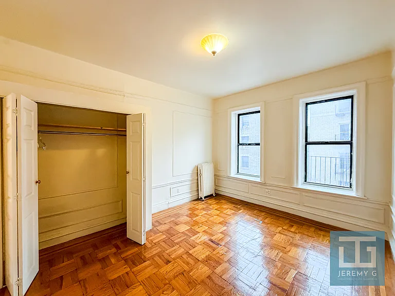 609 W 186th St #44 — Photo 5
