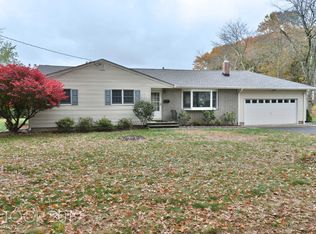 1 Rosewood Ct, Ramsey, NJ 07446