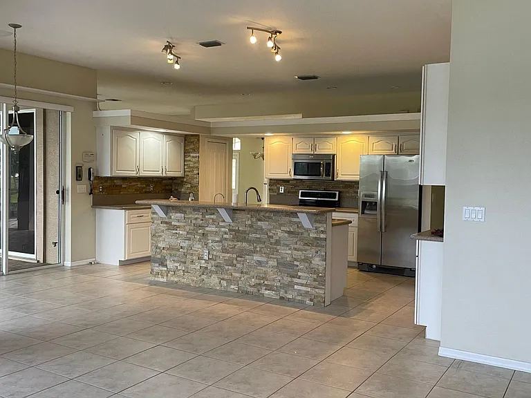 1106 SE 37th Ln — Photo 8
