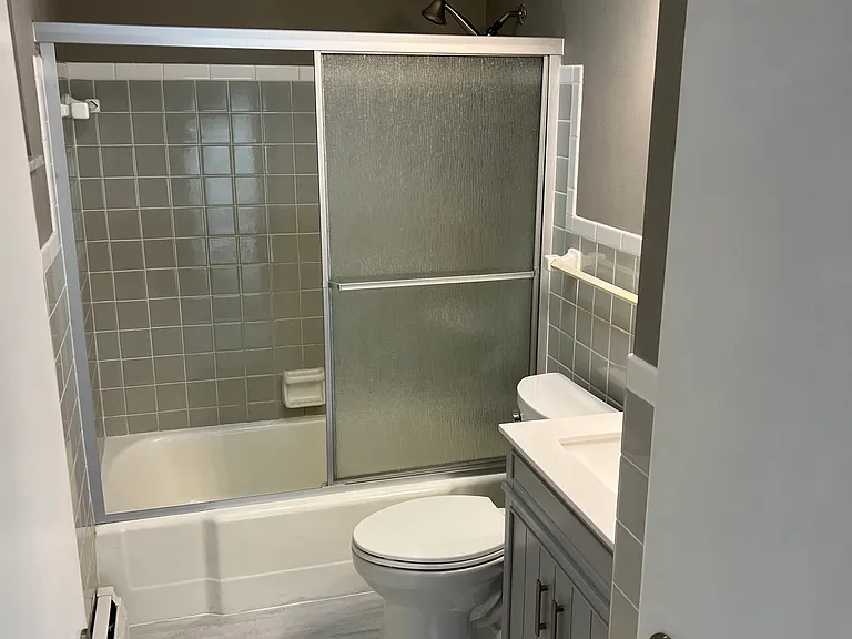 107 S Walnut St — Photo 16