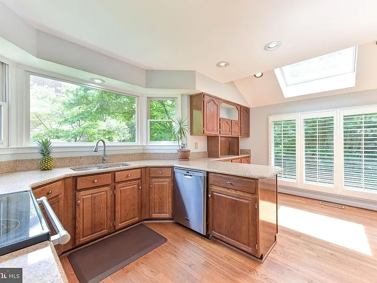 6801 McLean Province Cir — Photo 19