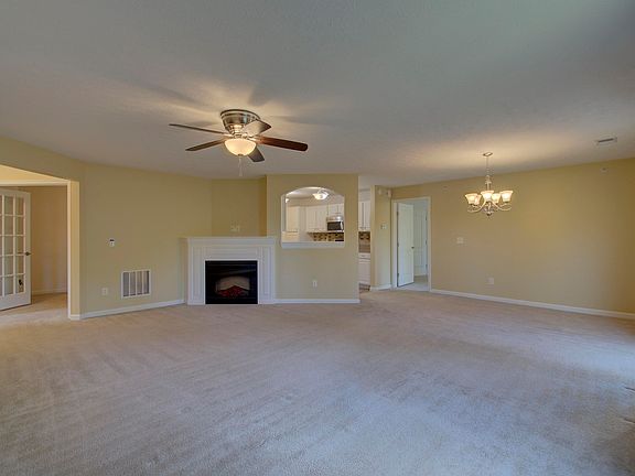 3rd image of 2381 Twelve Oaks Dr #204