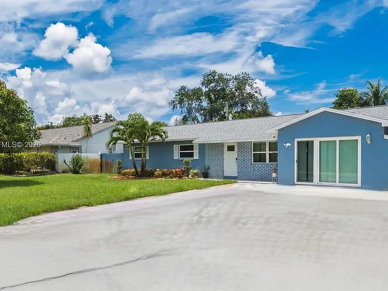 6595 Massachusetts Dr — Photo 3