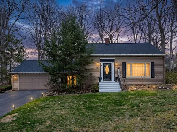 205 Woodland Dr, New Castle, PA 16105