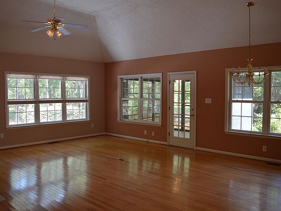 5th image of 171 Davenport Ln