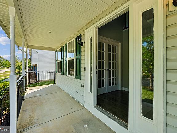 3rd image of 14207 Kathleen Ln