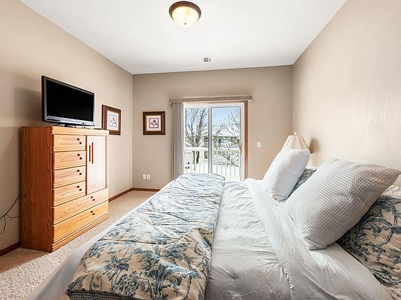 5th image of 5910 S Grand Lodge Pl #5