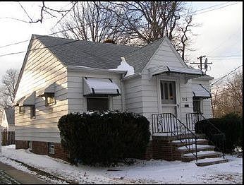 1st image of 820 E 209th St