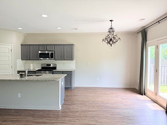 5th image of 1101 Dietrich Ln