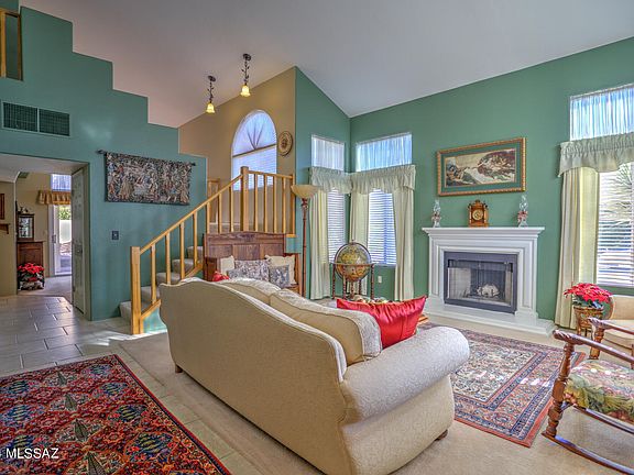 4th image of 9860 N Meadow Flower Pl