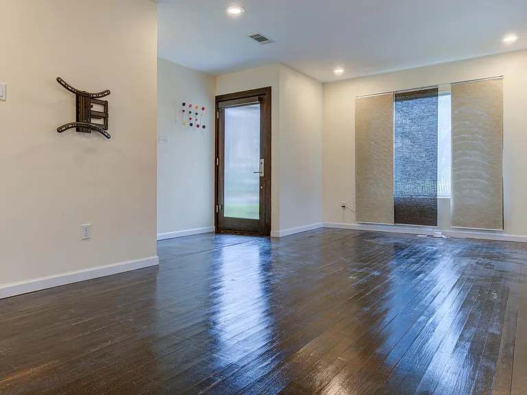 4813 Duval St — Photo 11