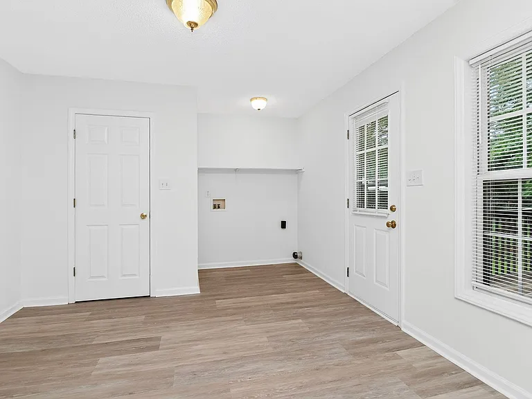 305 South St — Photo 14