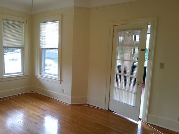 3rd image of 605 W Hudson Ave APT 4