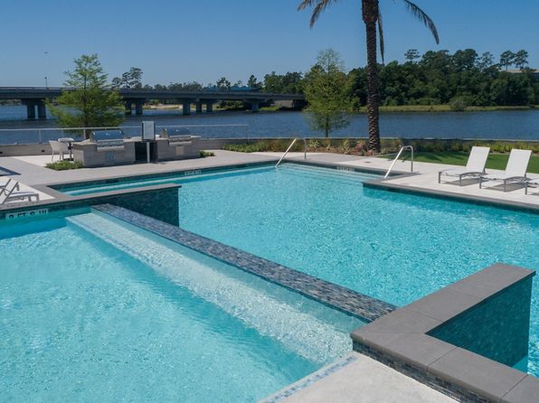 2000 Hughes Landing Blvd #561