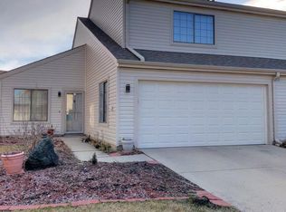 19 Buckingham Ln, Buffalo Grove, IL