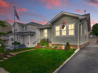 14 Elizabeth St, Rutherford, NJ 07070