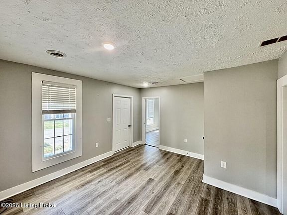 3rd image of 219 E Virginia Ave