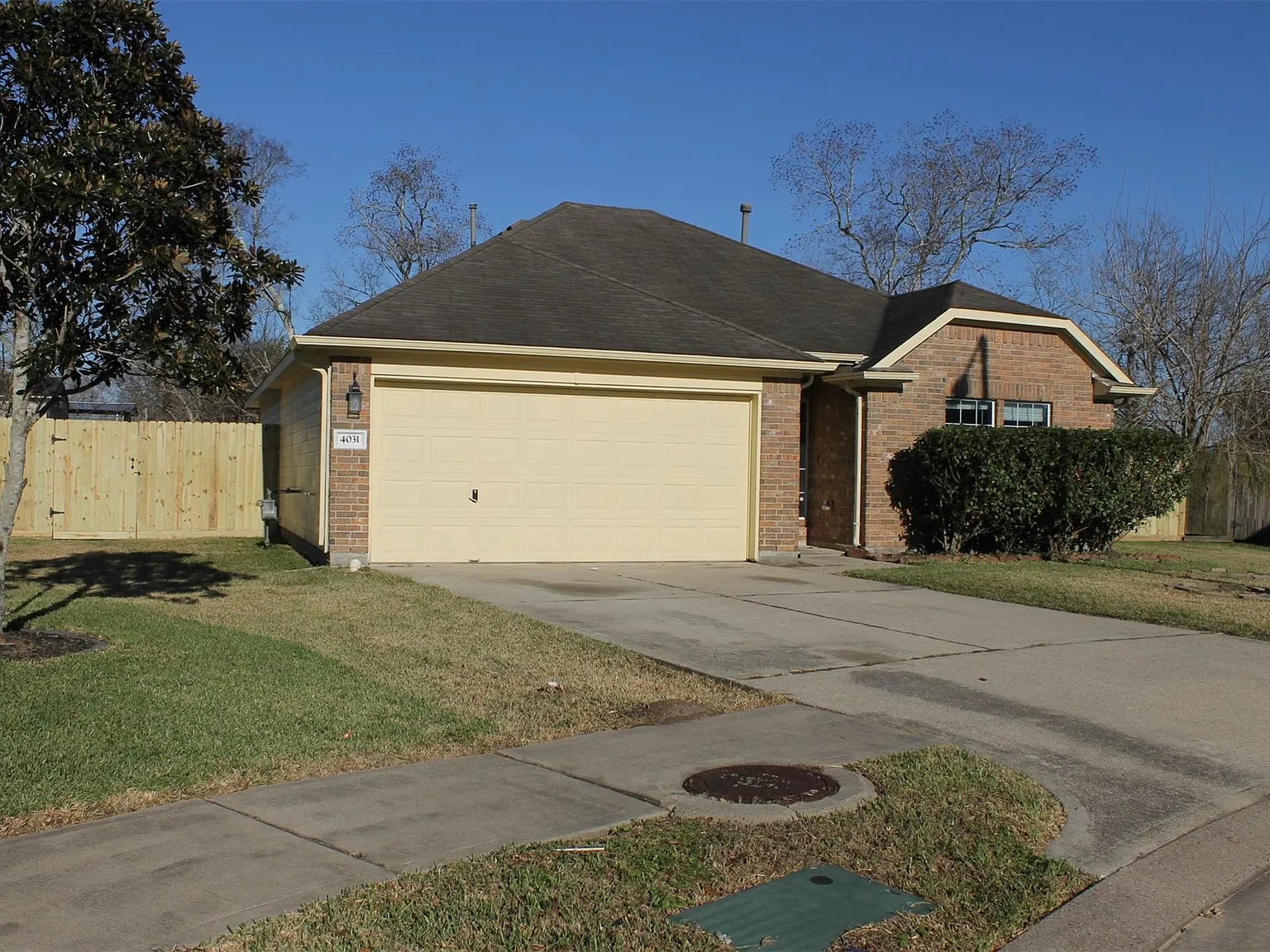 3 bed, 2.0 bath, 1291 sqft, $2,250 — Photo 2