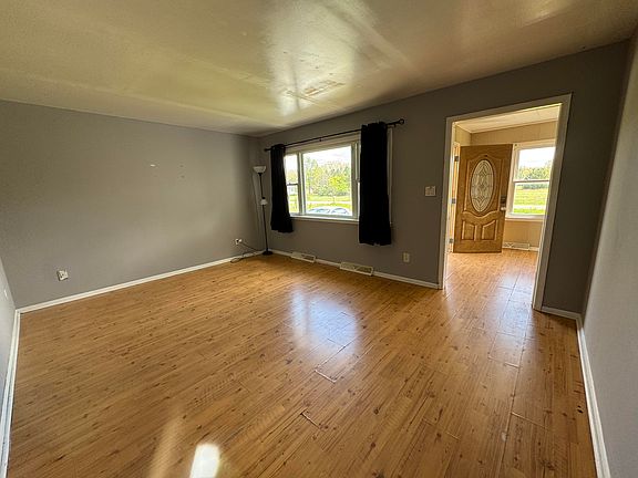 3rd image of 30396 Peavine St