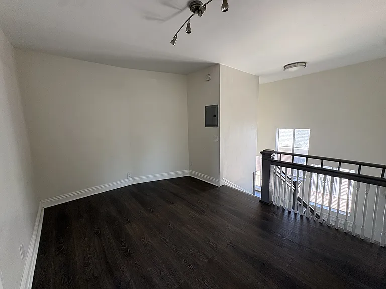 2223 Griffin Ave — Photo 9