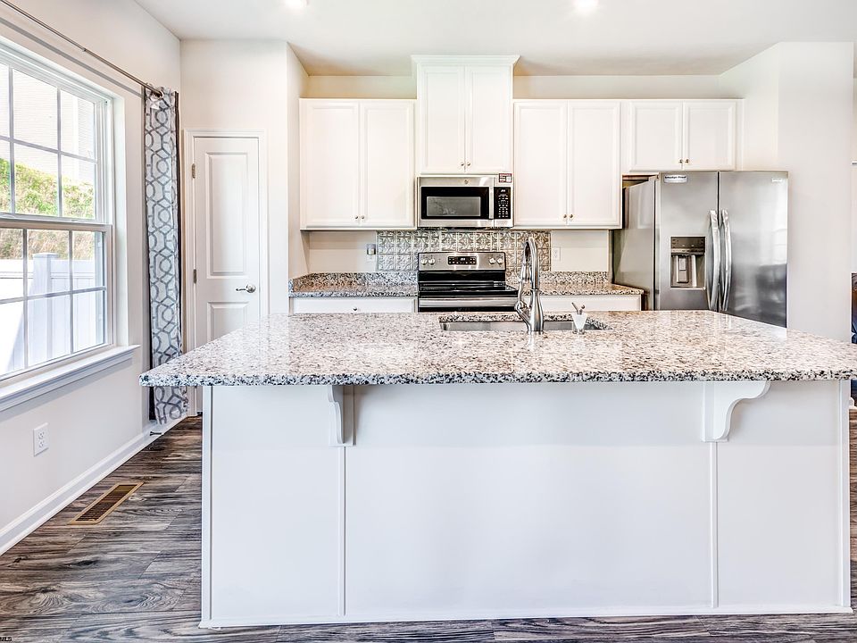 223 Stonehurst Dr, WV 26501 Zillow