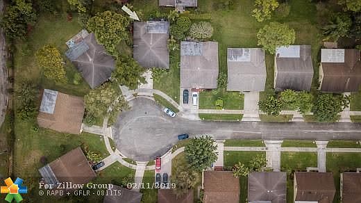 2nd image of 2736 Carnation Ct