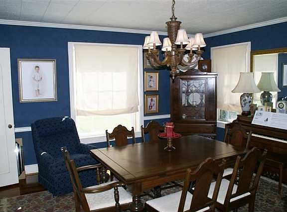 3rd image of 201 Highland Dr