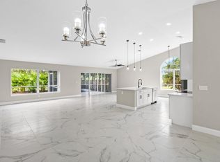 18750 Caspian Cir, Boca Raton, FL 33496