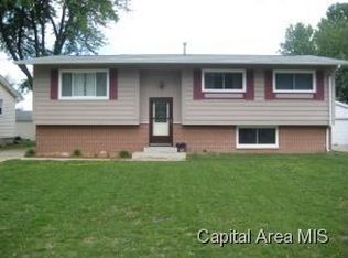 3057 E Elm St, Springfield, IL 62702