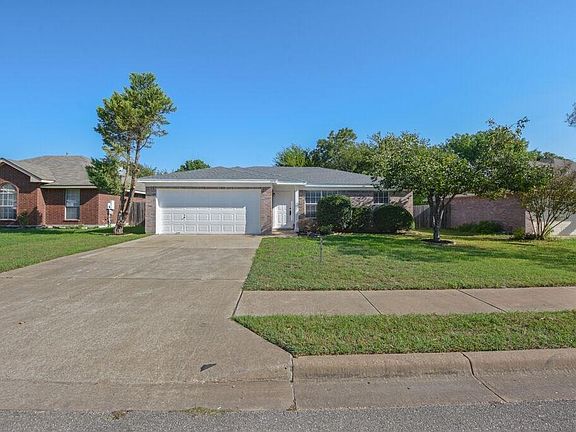 2nd image of 2419 Wisteria Way