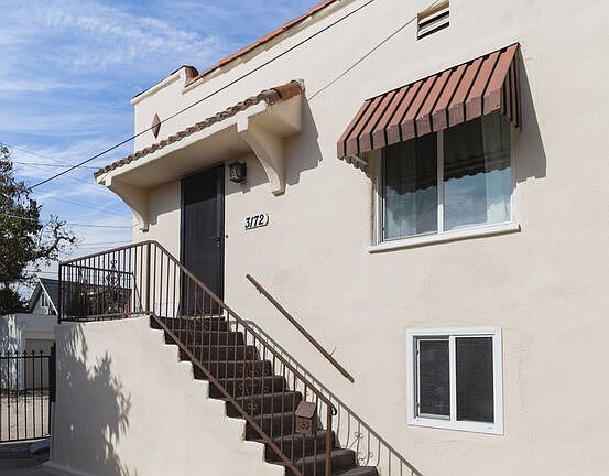 2nd image of 3170 Larga Ave