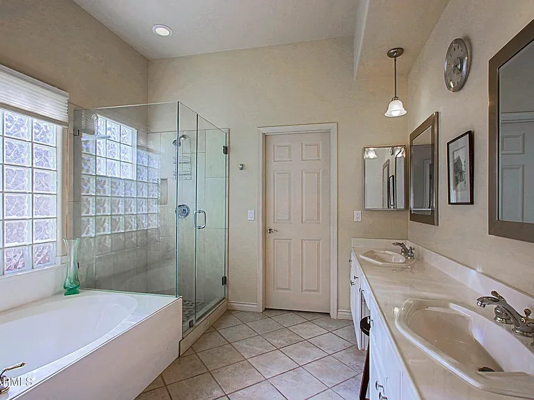 34061 N 67th St — Photo 28