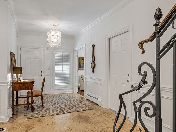 5th image of 122 Brewster Rd