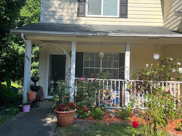 Flintwood Dr — Photo 2