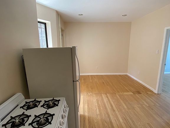 4th image of 210 1st Ave APT 3