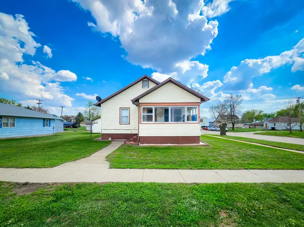 110 W Locust Ave, Plainview, NE 68769