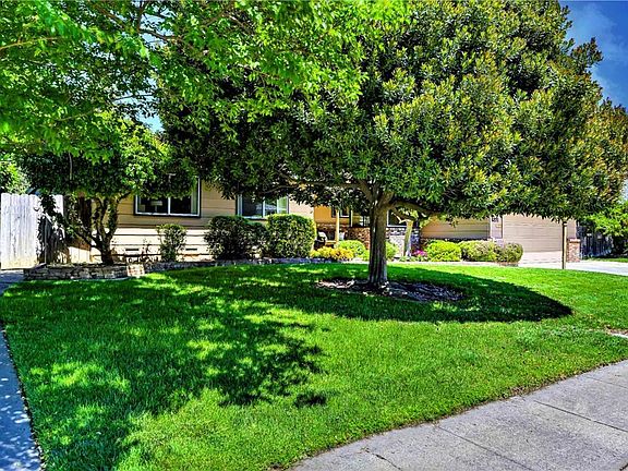 2nd image of 6271 Saint James Dr