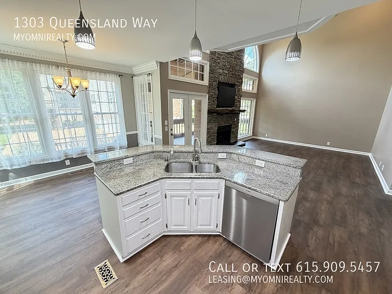 1303 Queensland Way — Photo 26