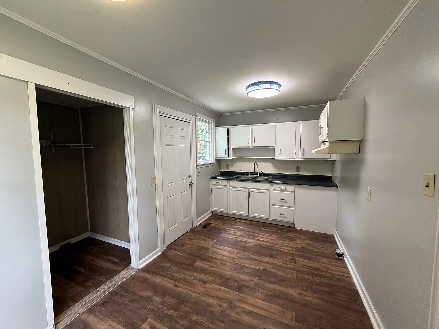 3 bed, 925 sqft, $925 — Photo 4