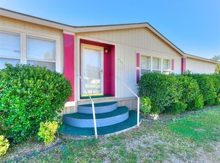 911 E Jefferson St, Crescent, OK 73028