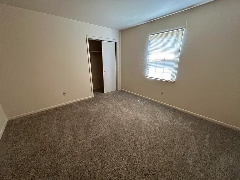 924 Mountain View Rd #3 — Photo 7