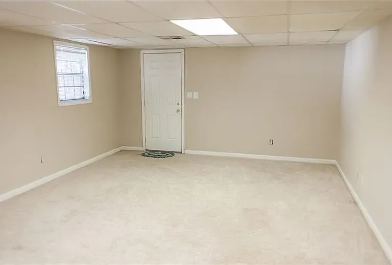 Ember Cir — Photo 2