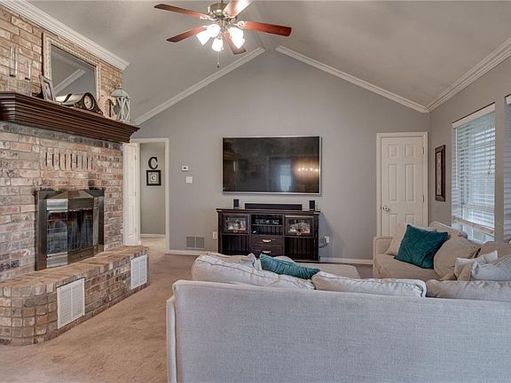 4th image of 9451 Collingwood Dr