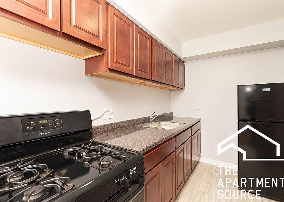 1st image of 1042 W Hollywood Ave #308
