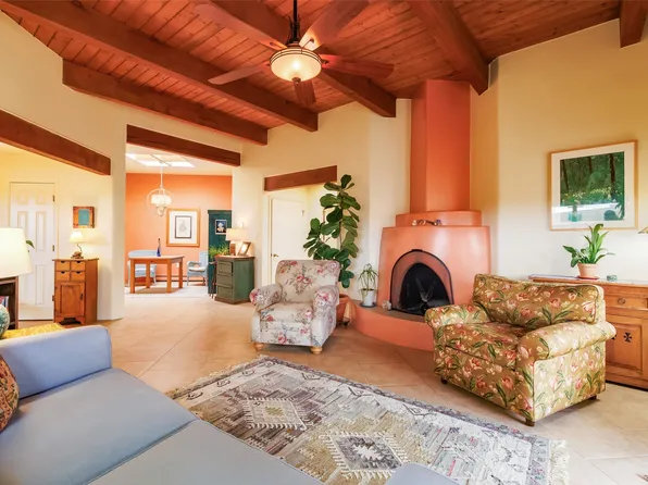 2875 Plaza Blanca, Santa Fe, NM 87507
