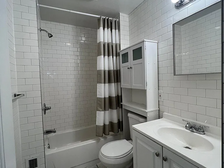 1308 Spruce St #1F — Photo 8