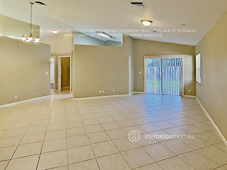 3970 Sea Grape Cir — Photo 5