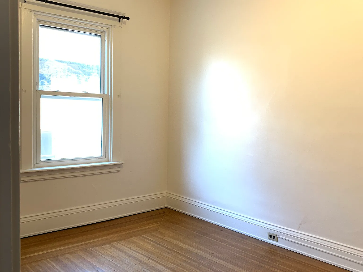 3 bed, 1754 sqft, $1,995 — Photo 4
